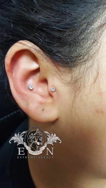 Roni London Body Piercer and Genital Piercing Specialist Roni London Body Piercer and Genital Piercing Specialist